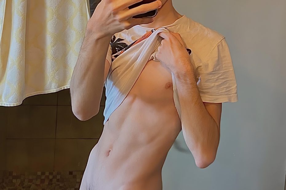 Twink taking a dick picture